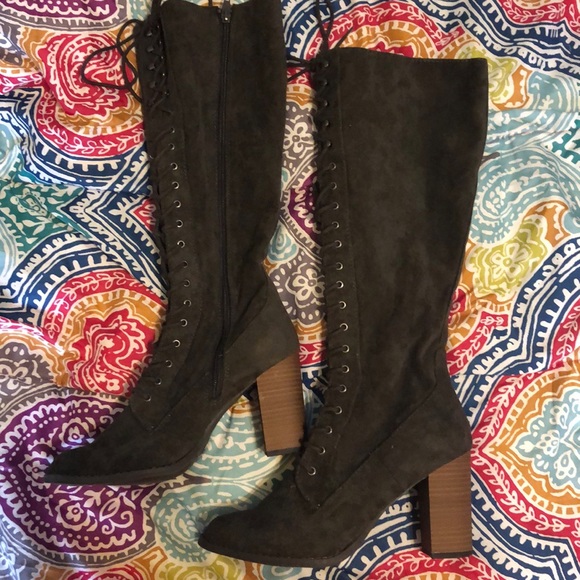 NWOT knee high lace up boots sz10 - Picture 1 of 4